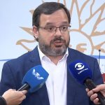 Legislador colorado propone proyecto para sepultar a personas junto a sus mascotas